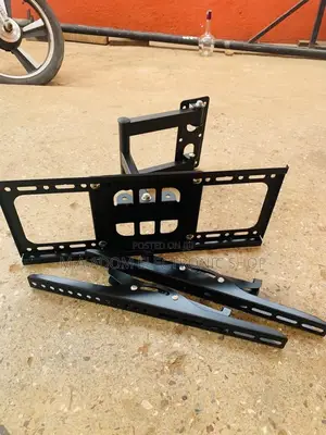 Reliable and Durable Adjustable Corner Wall Mount 