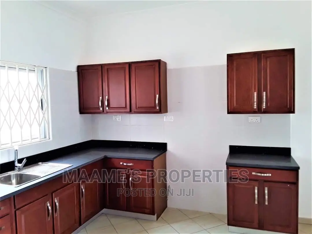 2bdrm House in Maame’S Properties, Oyibi for sale