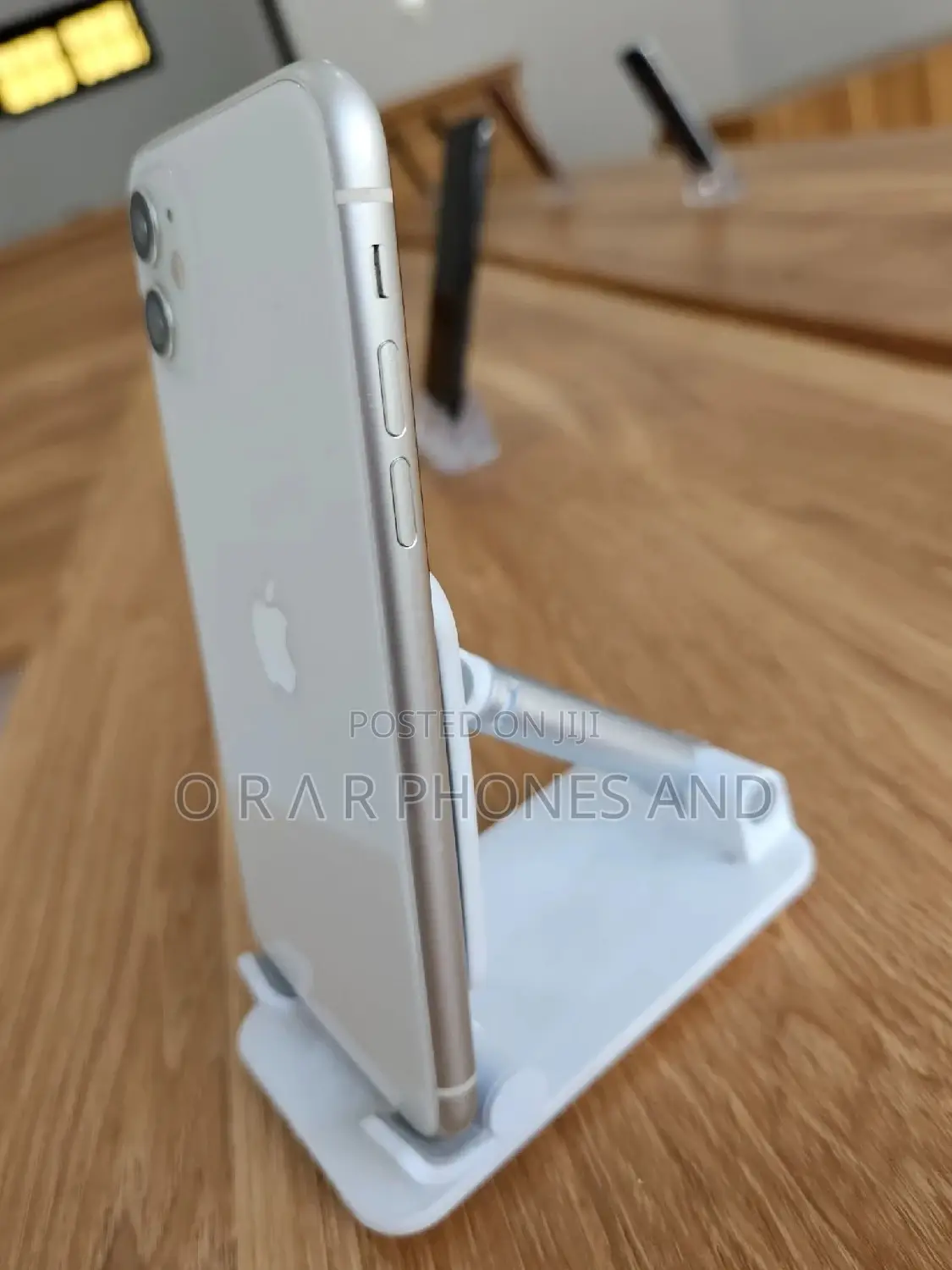 Apple iPhone 11 64 GB White