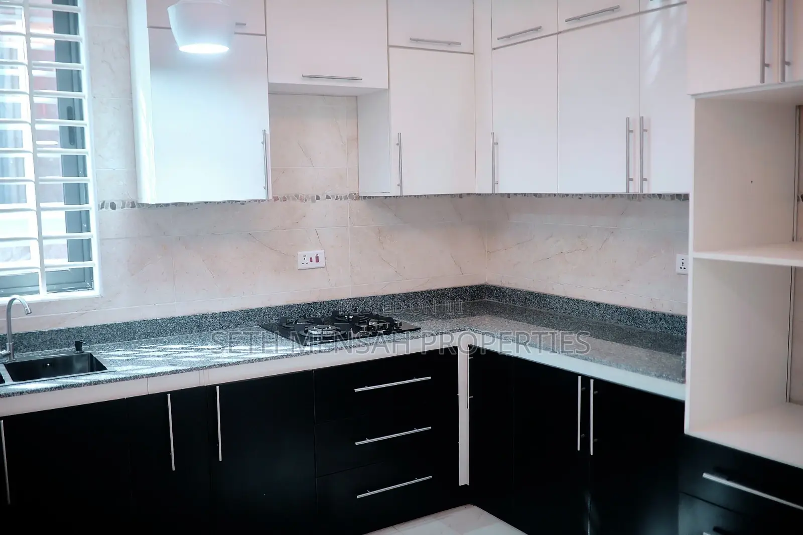 4bdrm House in Skm Property, Pokuase for sale