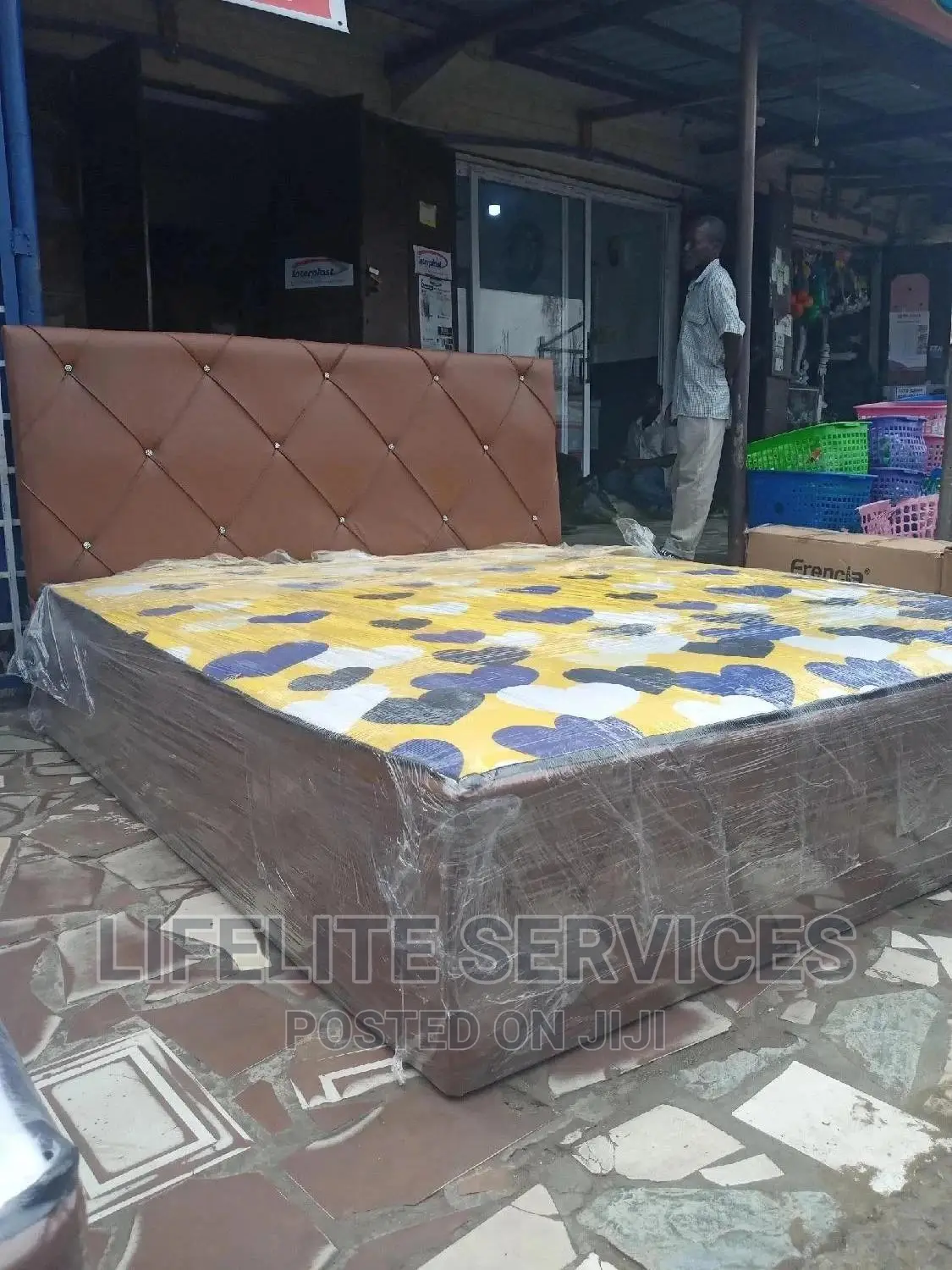 Lovely Queen Size Bed Foam Inbuilt