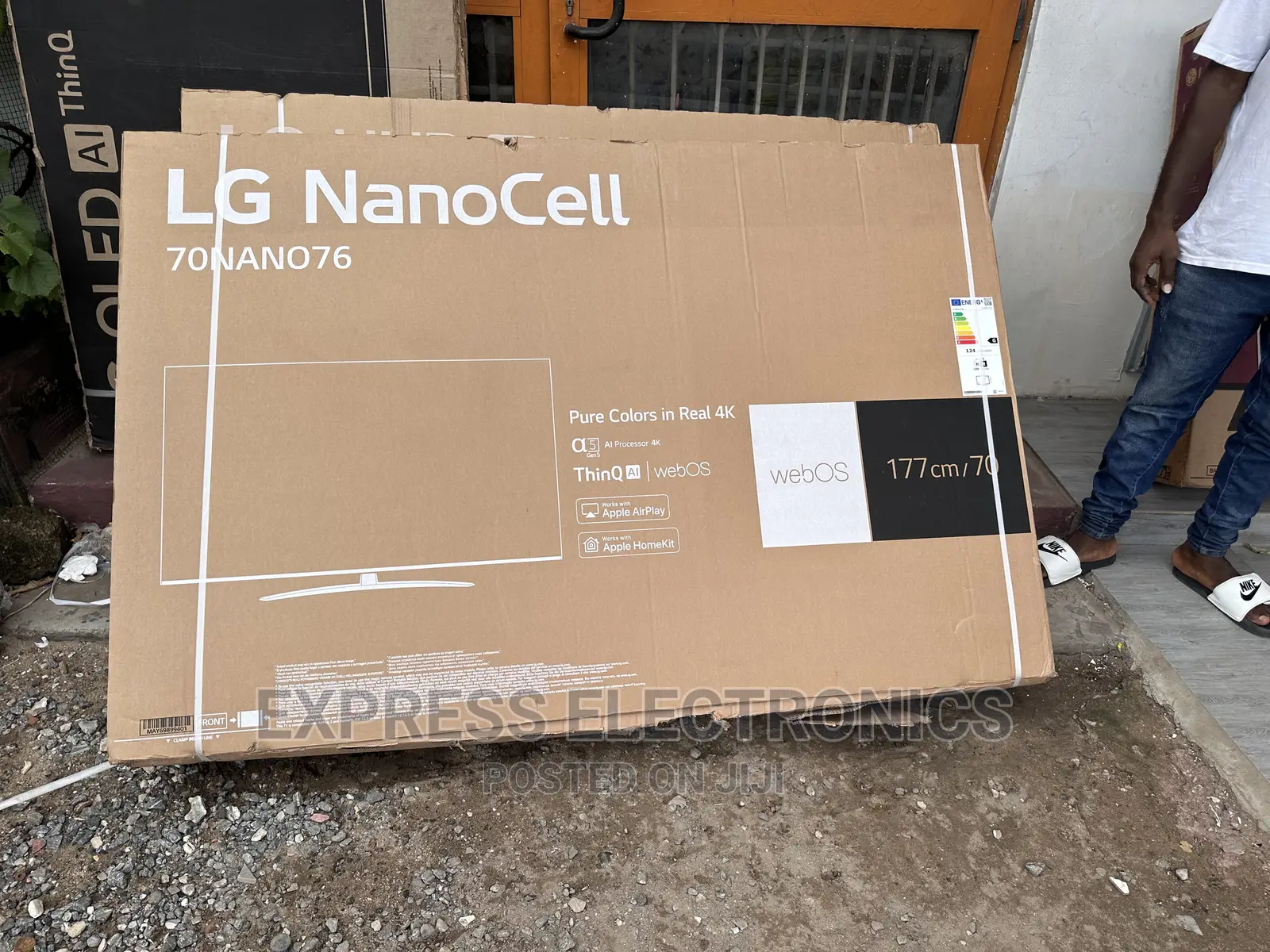 Best and Classic Sleek Slim UHD Smart 70”Nano81