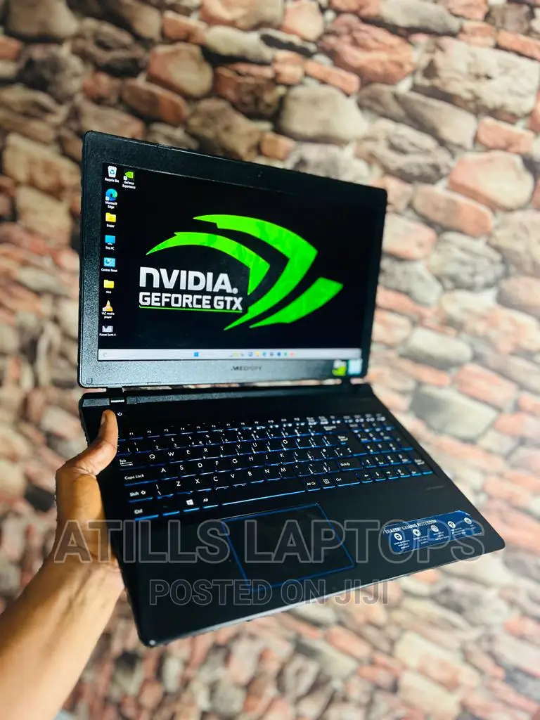 Laptop Medion Erazer P6681 16GB Intel Core I5 SSD 512GB