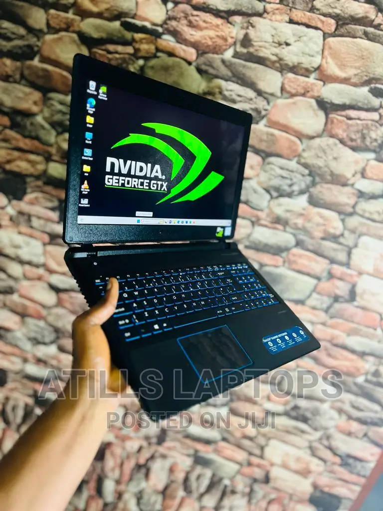 Laptop Medion Erazer P6681 16GB Intel Core I5 SSD 512GB