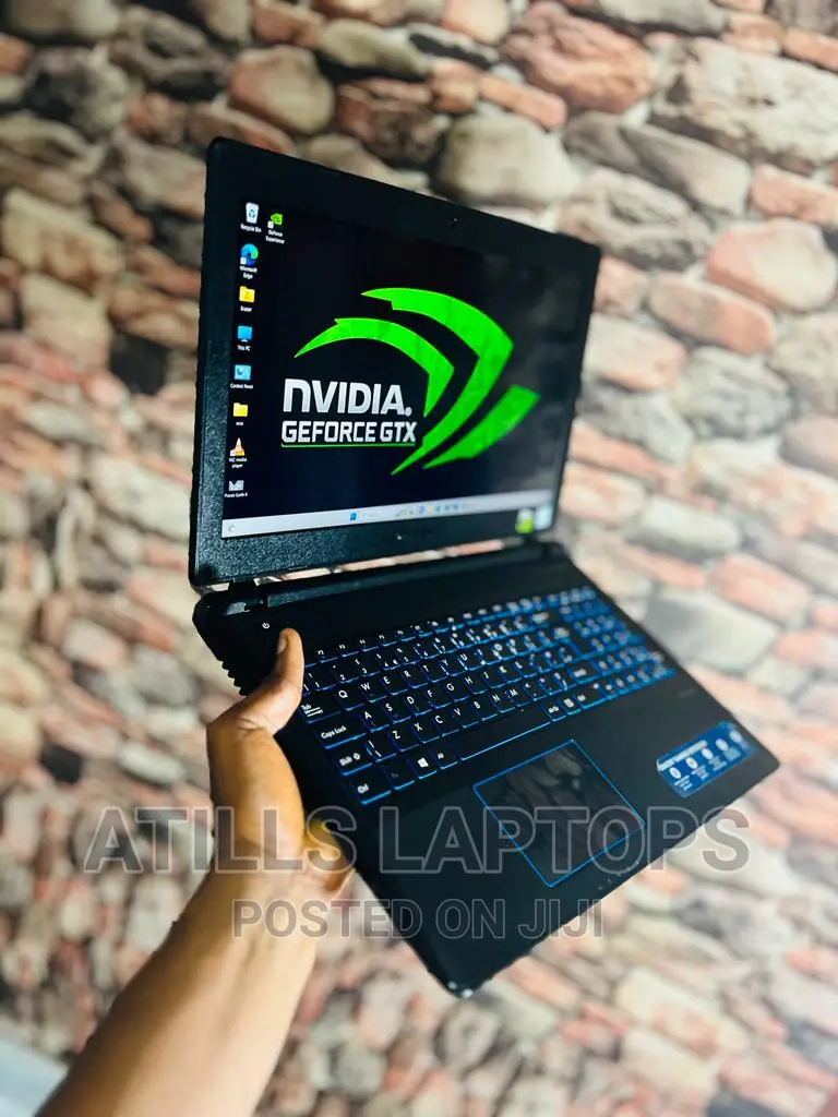 Laptop Medion Erazer P6681 16GB Intel Core I5 SSD 512GB