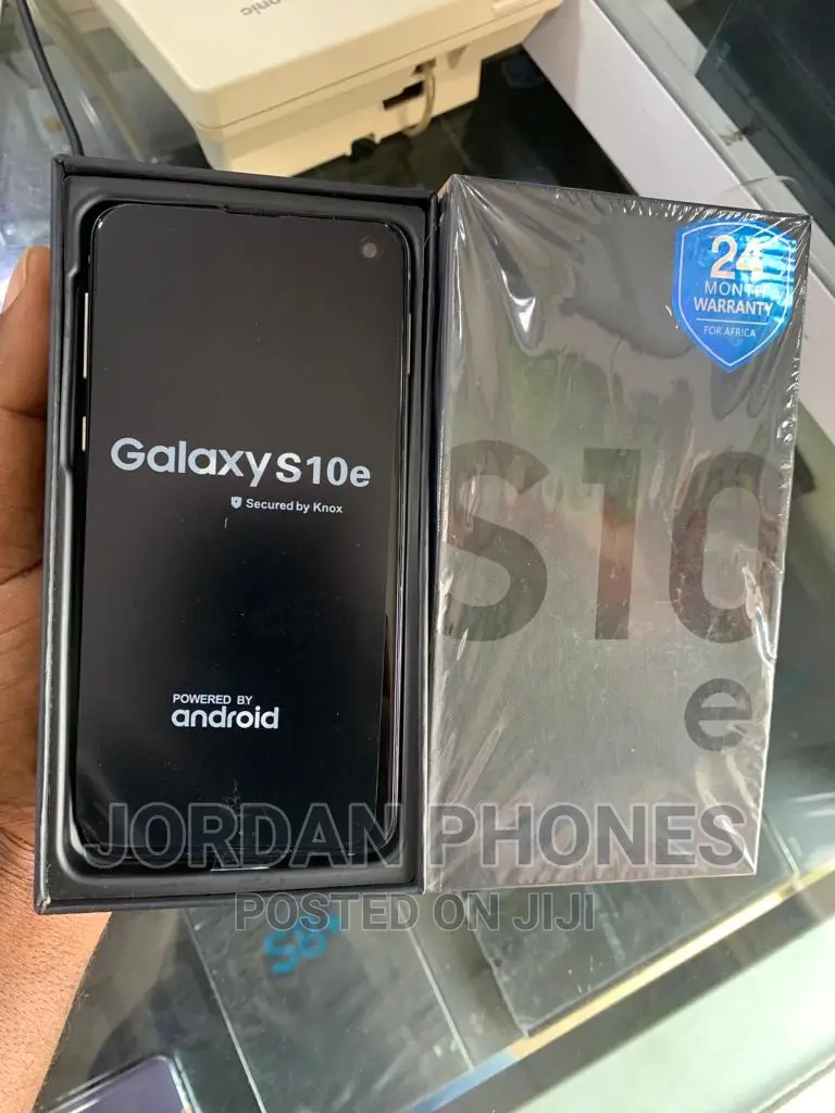 New Samsung Galaxy S10e 128 GB Black