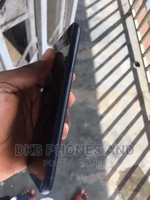 Apple iPhone XR 128 GB Black