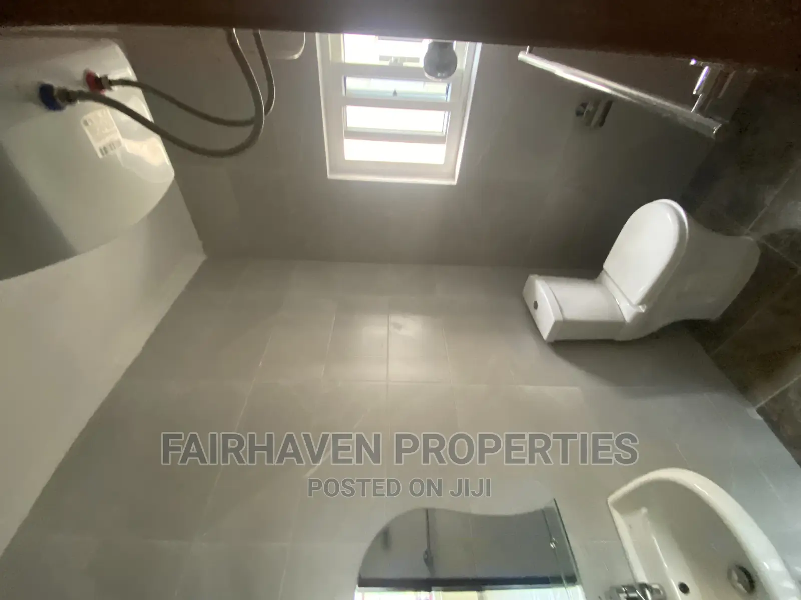 3bdrm Townhouse / Terrace in Tseaddo, Airport Residential Area