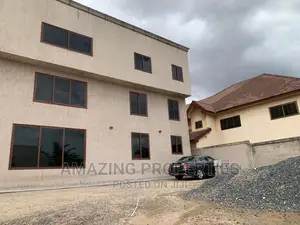 10bdrm Apartment in East Legon for sale