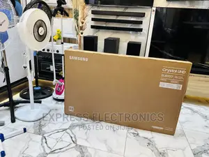 Classy Slim Sleek UHD Smart 50”Au7022 Samsung Tv 