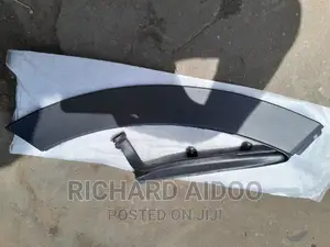 All Kinds of Honda CR-V Doors and Fender Mouldings Available
