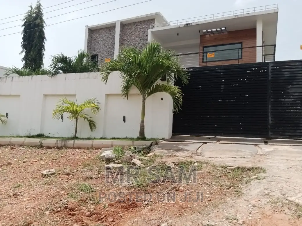 5bdrm Mansion in Sam Properties, Bortiano for sale