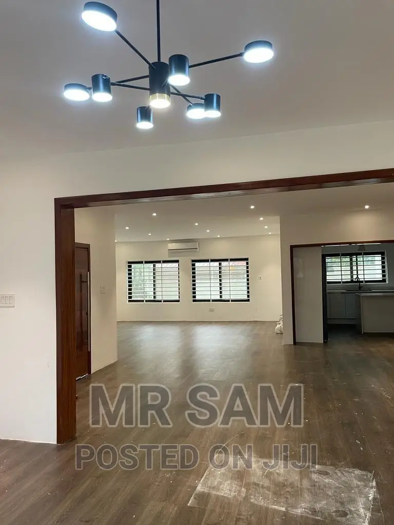5bdrm Mansion in Sam Properties, Bortiano for sale