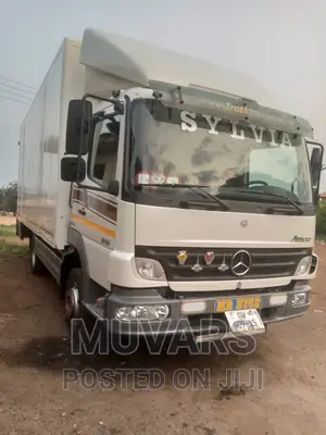 Benz Box Cargo Truck for Rent in Accra