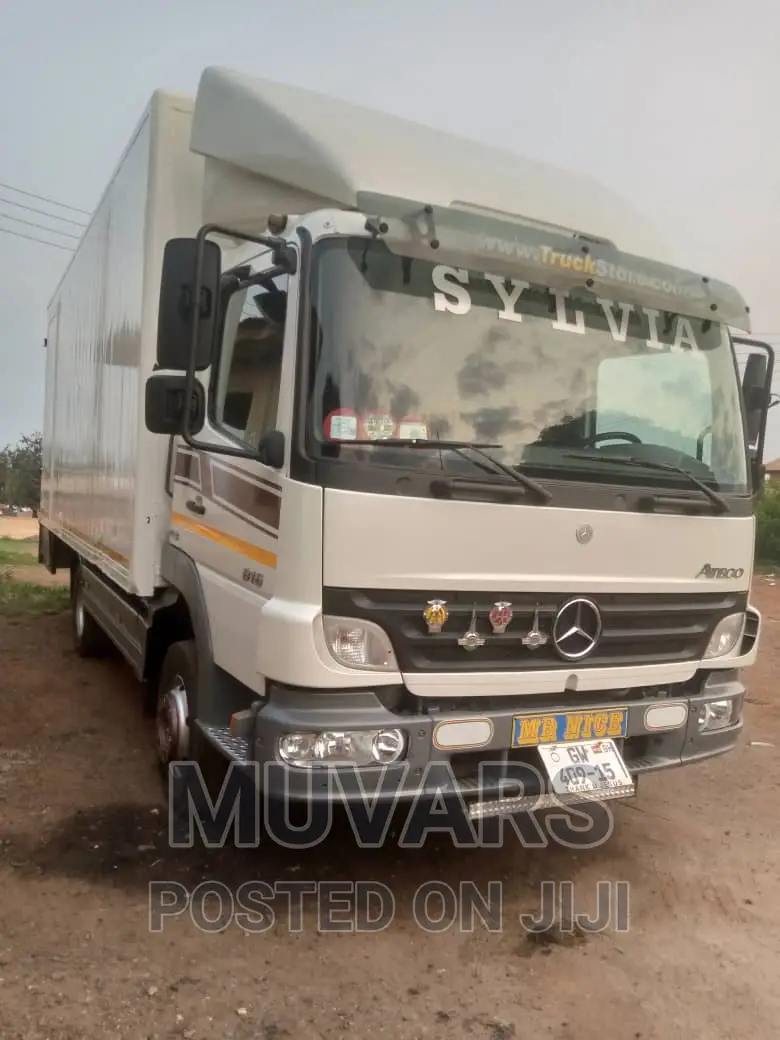 Benz Box Cargo Truck for Rent in Accra