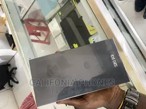 New Samsung Galaxy S20 128 GB Black