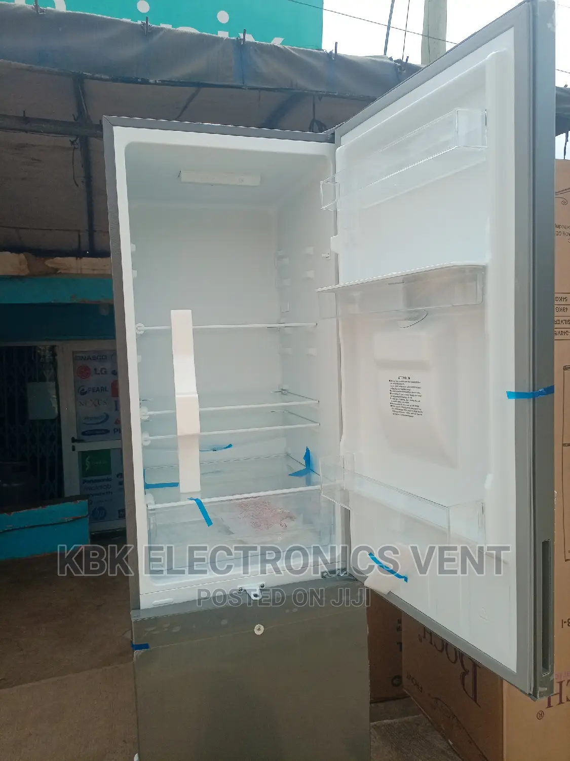 Roch Rfr330(262ltr) Fridge Water Dispenser