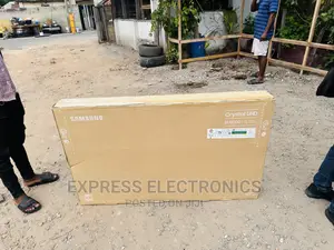 Crystal Processor Slim Samsung UHD 55”Bu8000 Tv 
