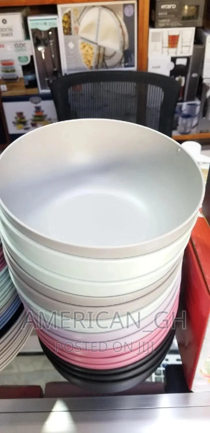 Microwaveable Bowls and Plates