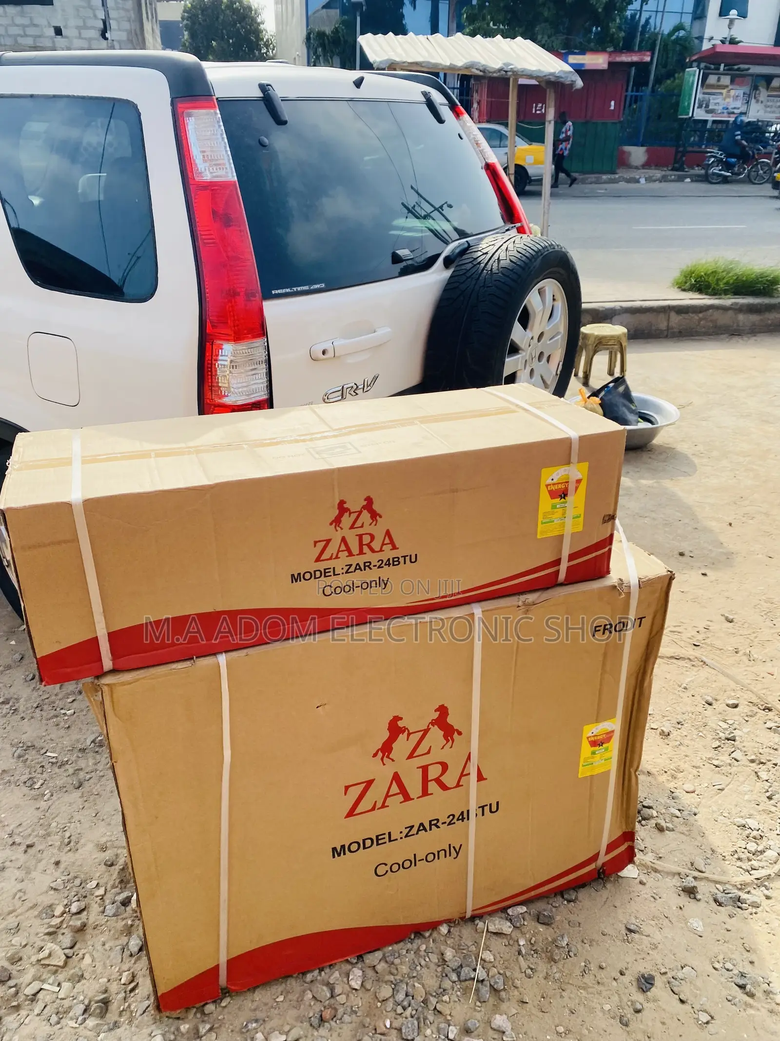 Extremely Chilling Zara 2.5hp Split Type Ac(White)