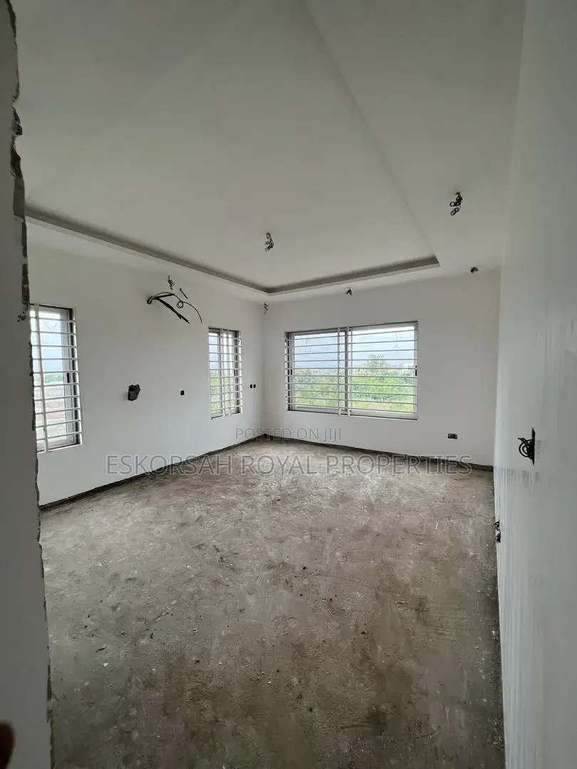 5bdrm House in East Legon Hills, School Junction for sale
