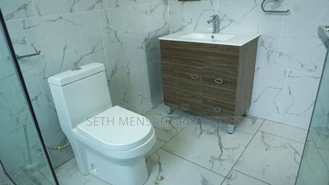 4bdrm House in Skm, Adjiriganor for sale