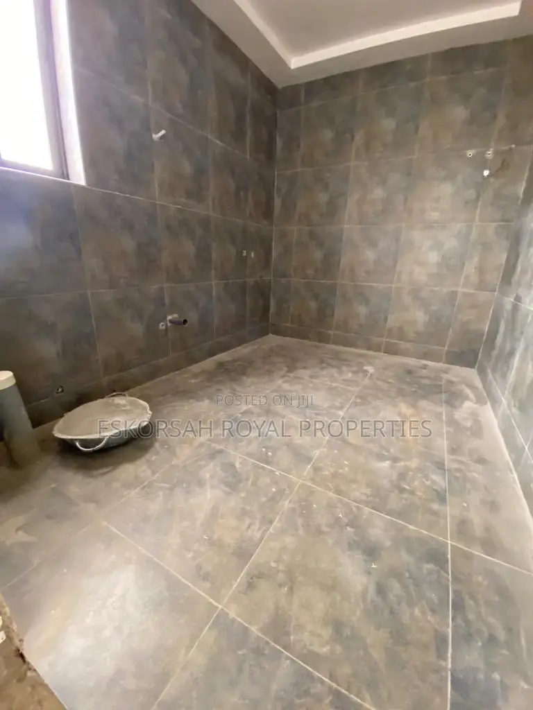 4bdrm House in School Junction for sale