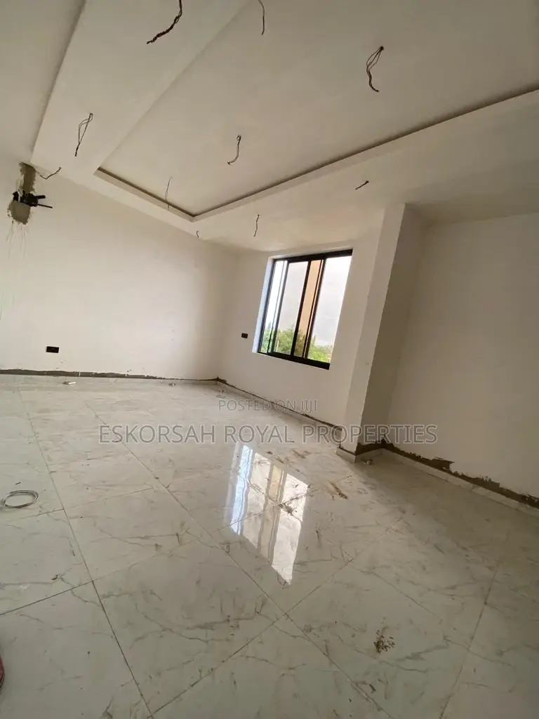 4bdrm House in School Junction for sale