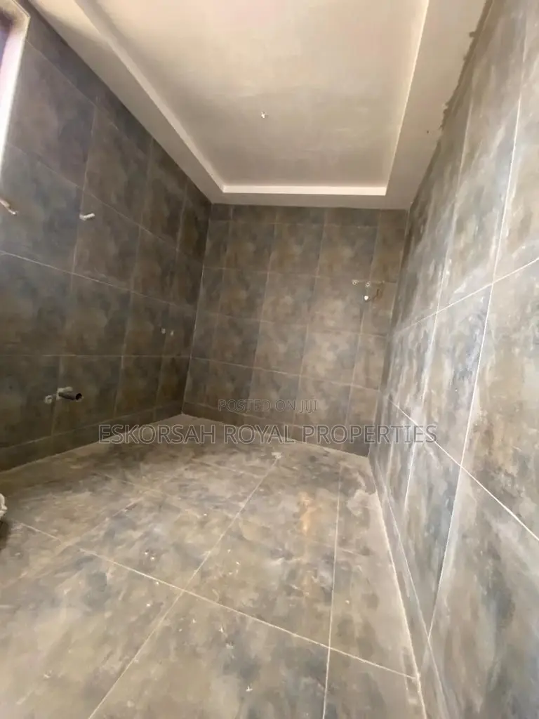 4bdrm House in School Junction for sale