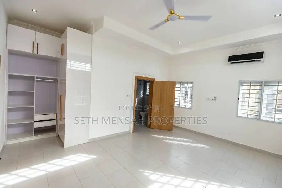3bdrm House in Skm, Adjiriganor for sale