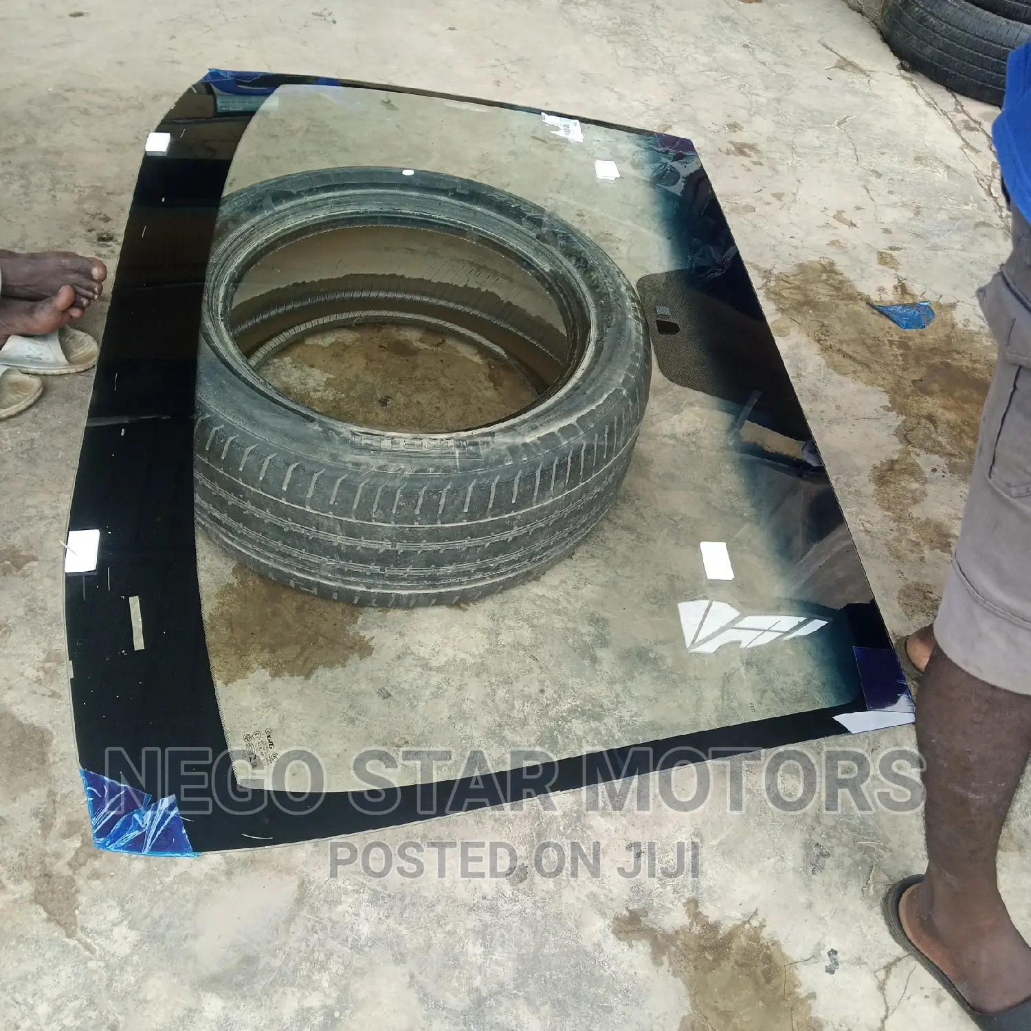 Hyundai Santa Fe 2014 Front Windscreen