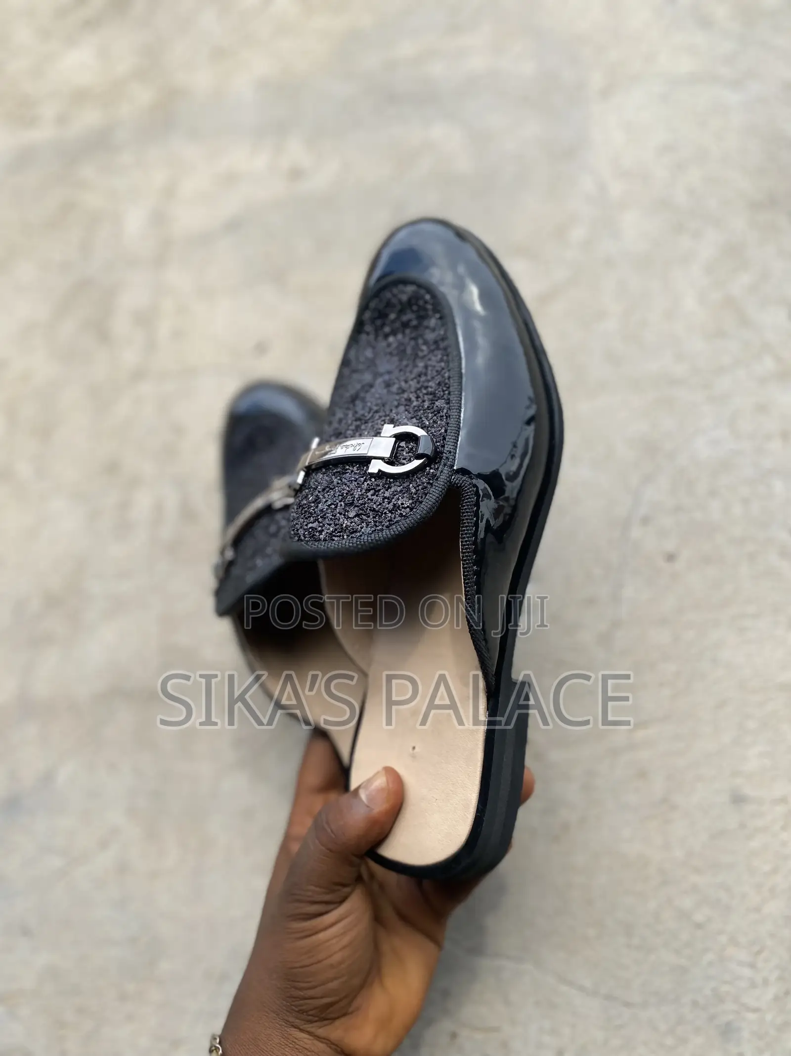 Black Mirror Half Shoe