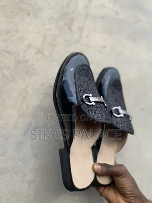Black Mirror Half Shoe
