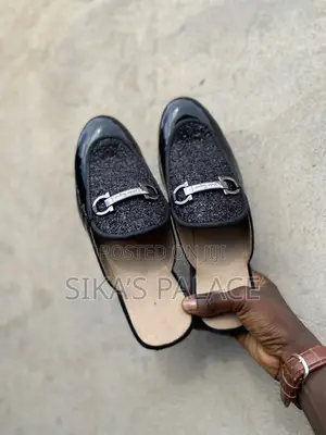 Black Mirror Half Shoe