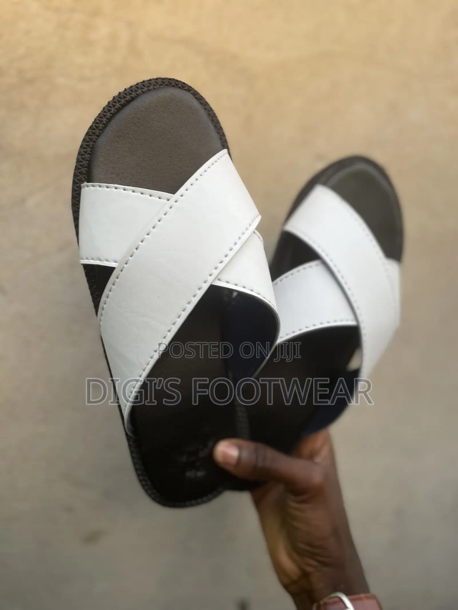 White Crossed Leather Slippers With Black Inner