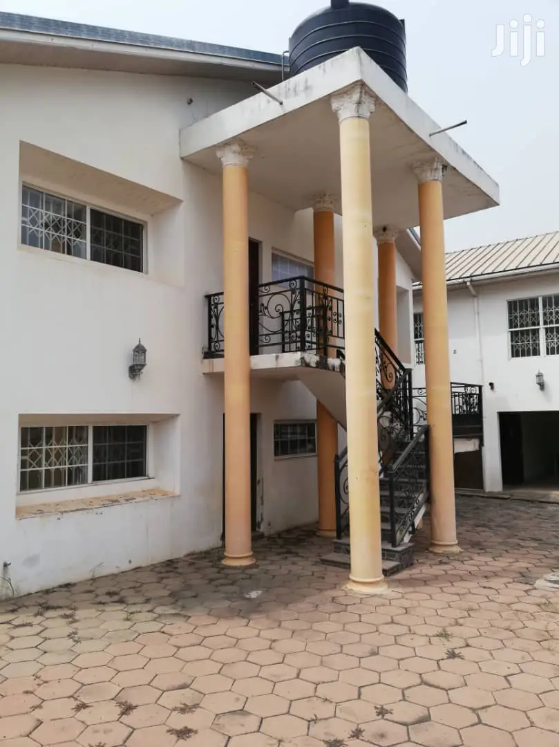Five Bed Room House at Poku-Kurom for Sale