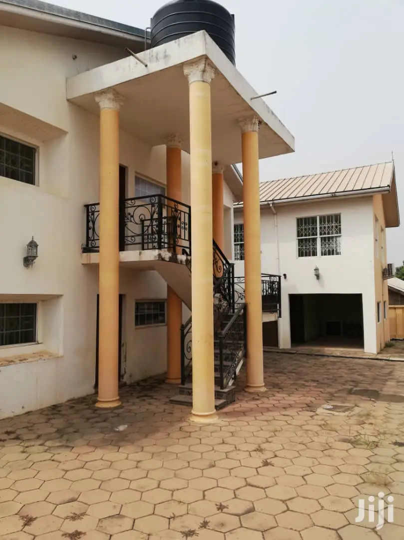 Five Bed Room House at Poku-Kurom for Sale