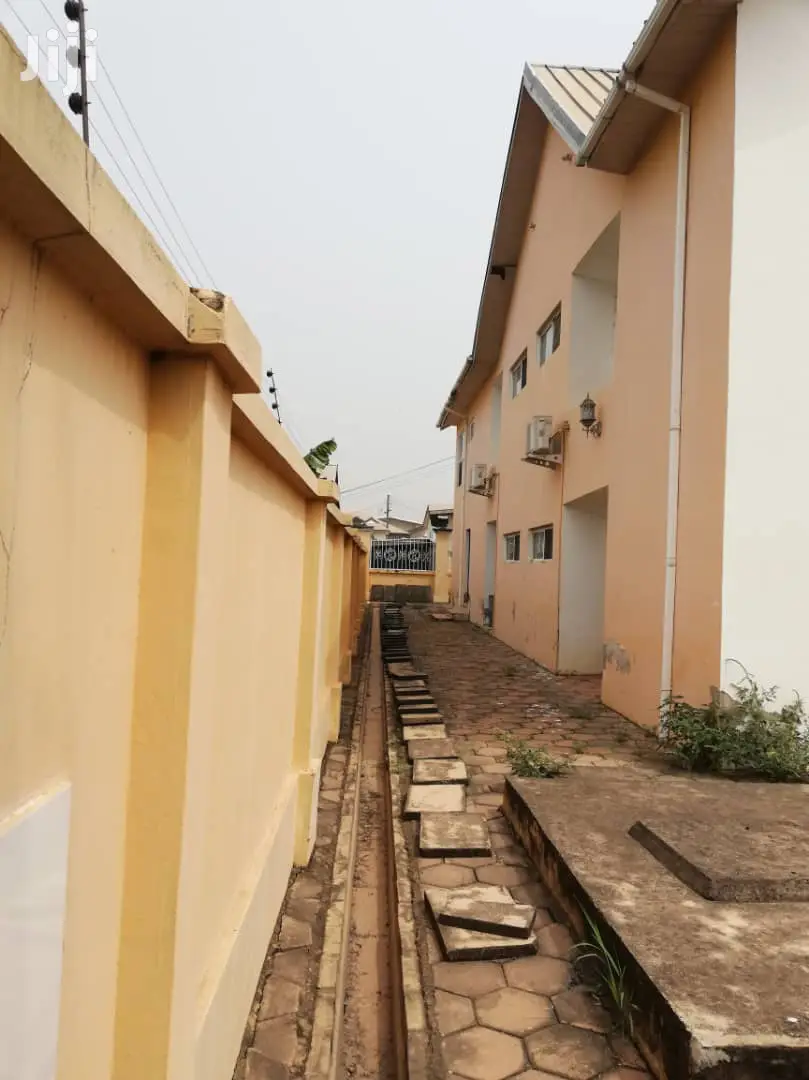 Five Bed Room House at Poku-Kurom for Sale