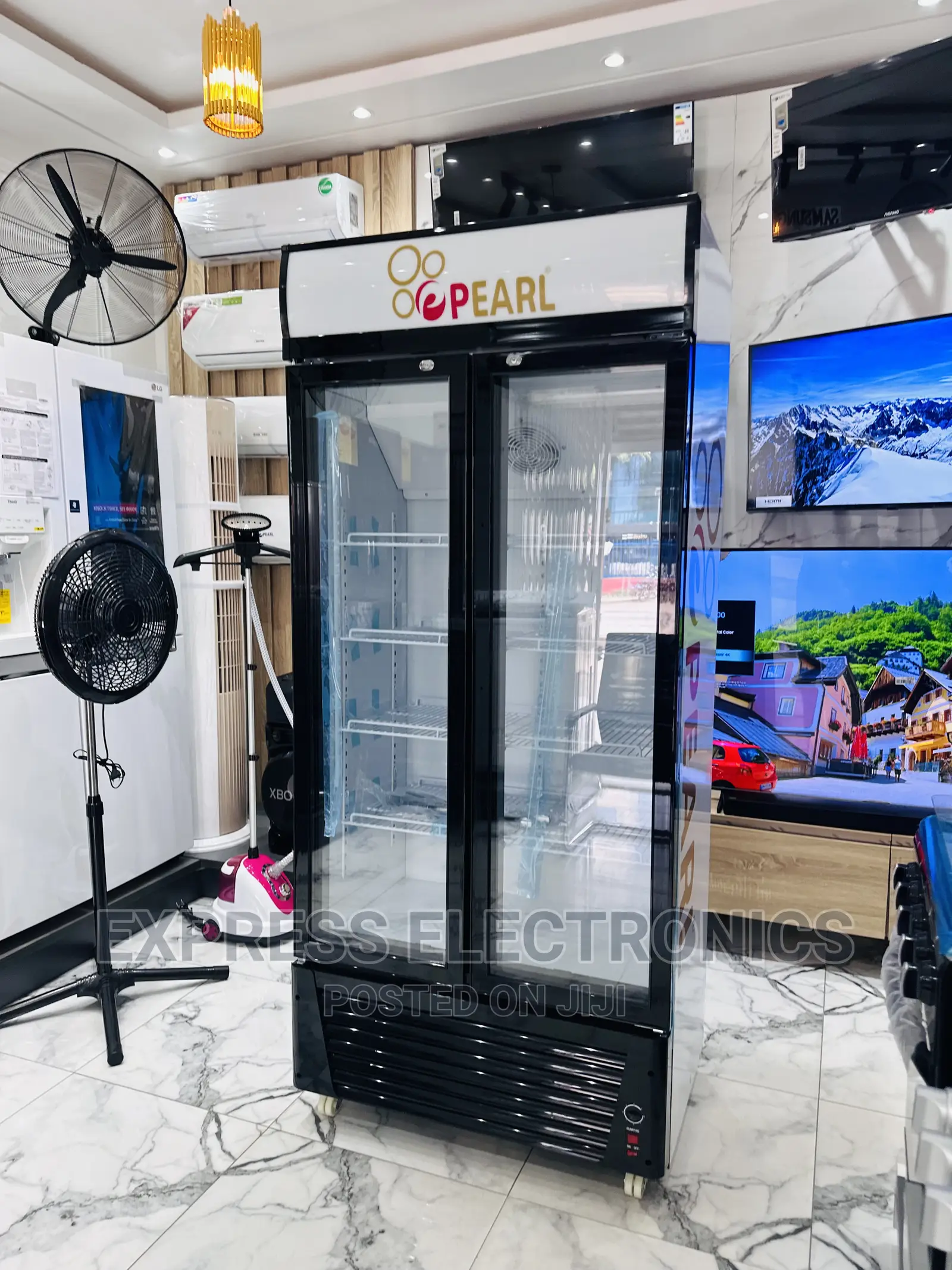 PVC 622-2b Pearl Display Fridge