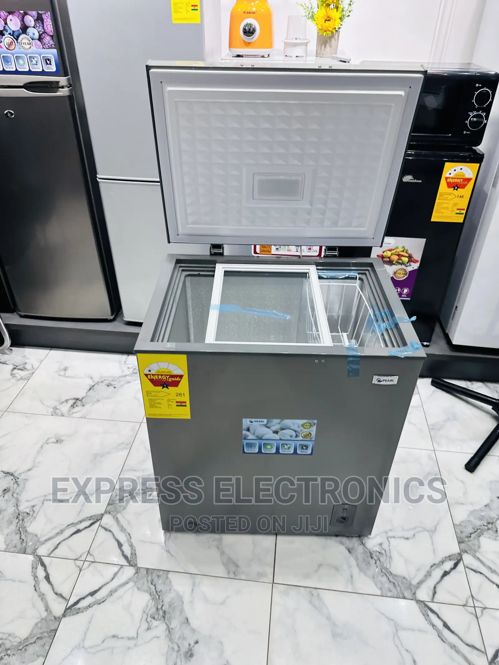 Inner Sliding Tempered Glass Pearl Chest Freezer 100L