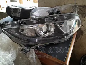 Honda Civic 2017 Headlight Available
