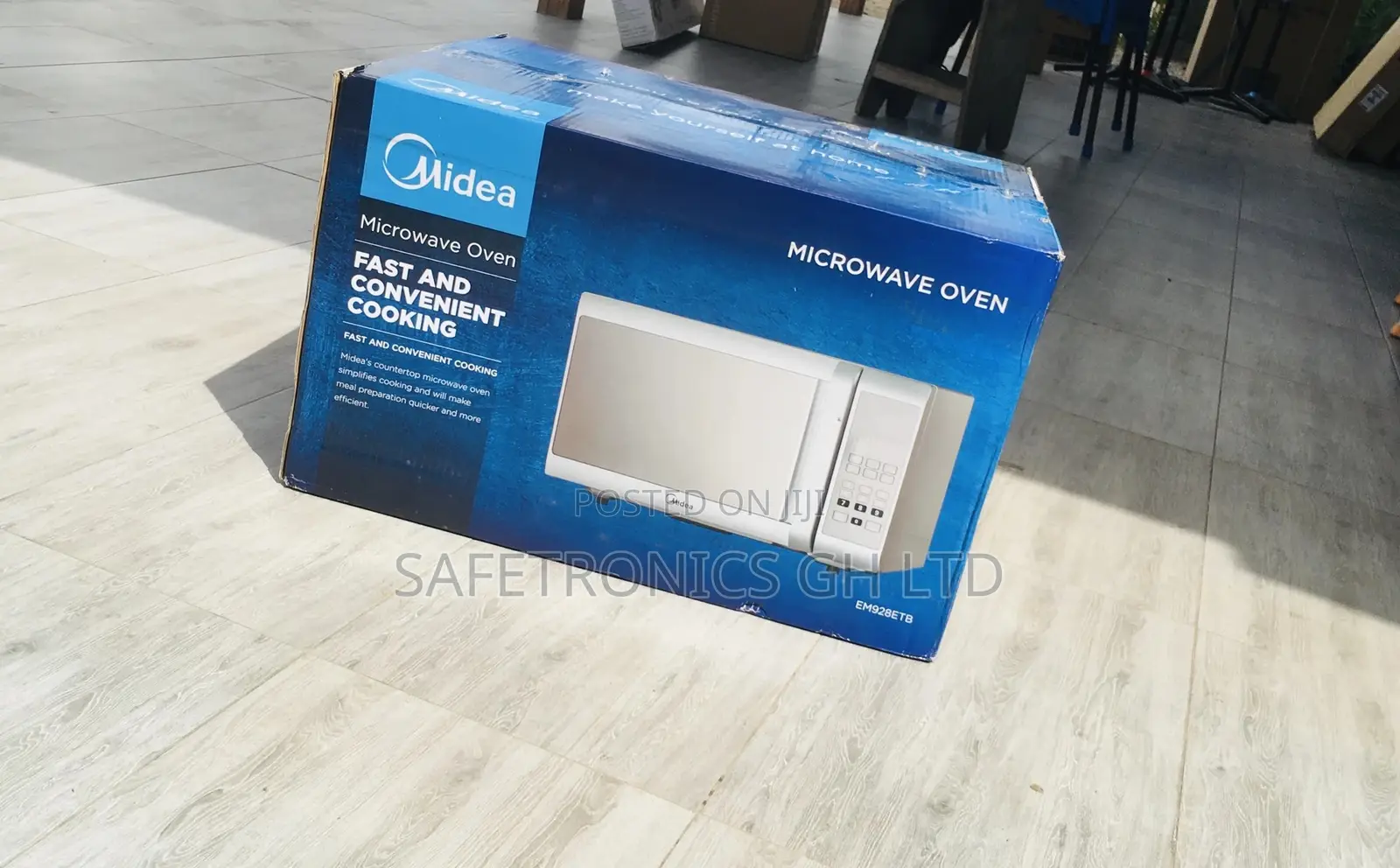EM928ETB 28 Liters Countertop Gray Electric Microwave Midea