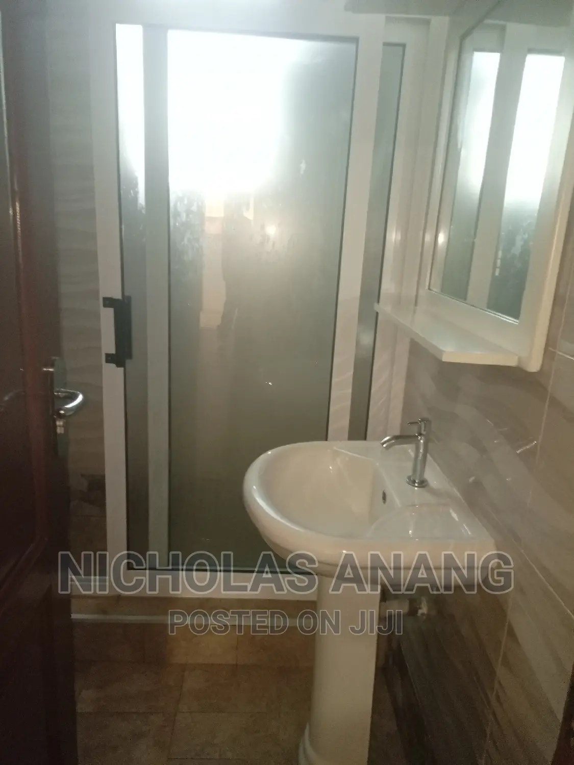 2bdrm Apartment in Dorns Properties, New Town for rent