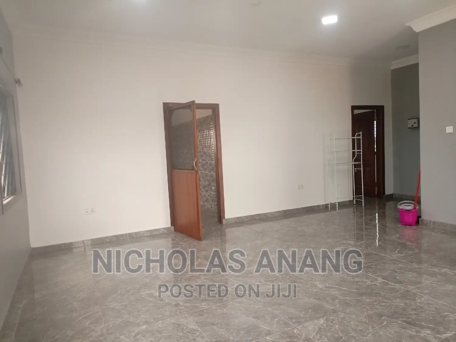 2bdrm Apartment in Dorn Nicky, New Town for rent