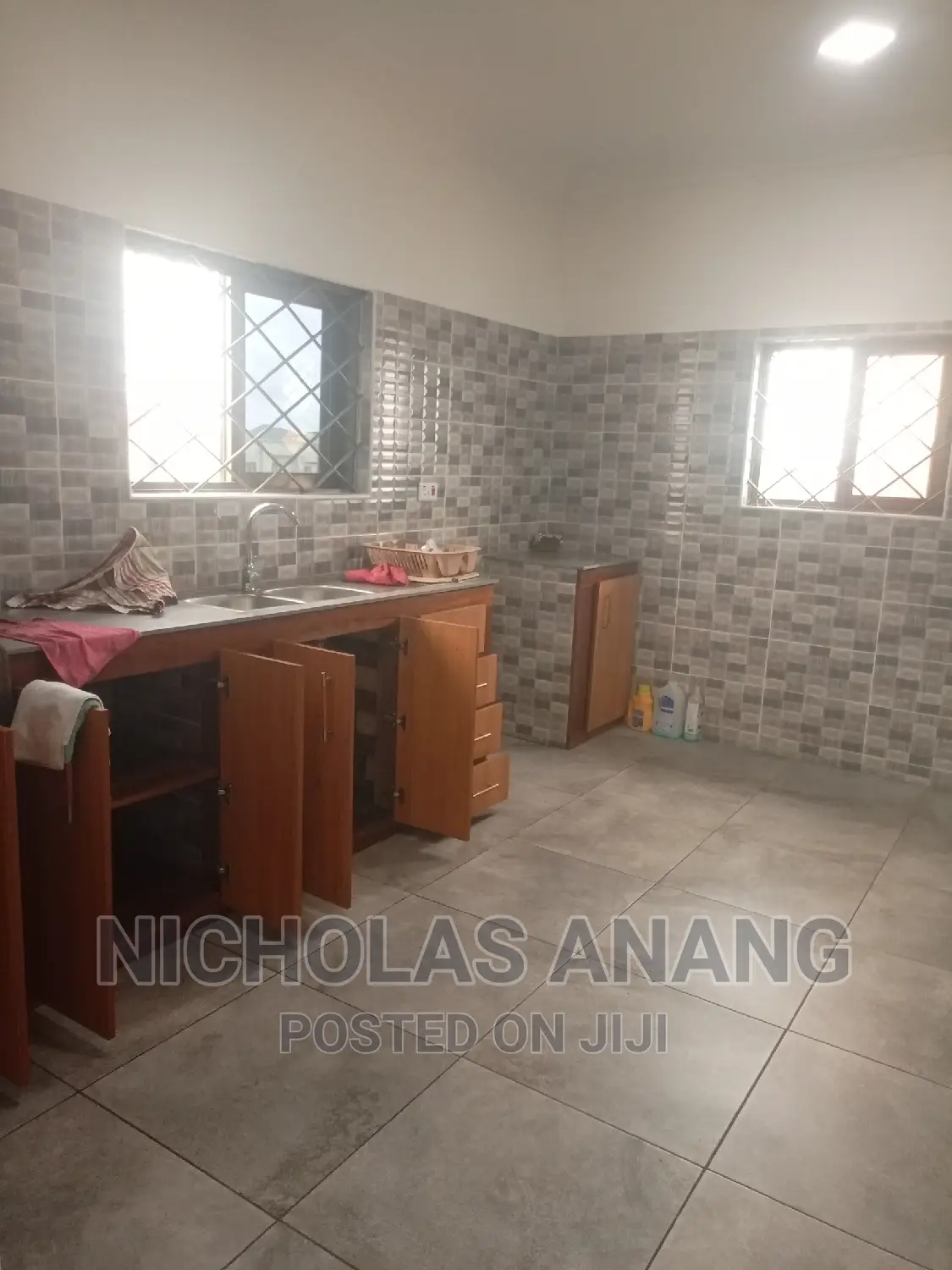 2bdrm Apartment in Dorn Nicky, New Town for rent