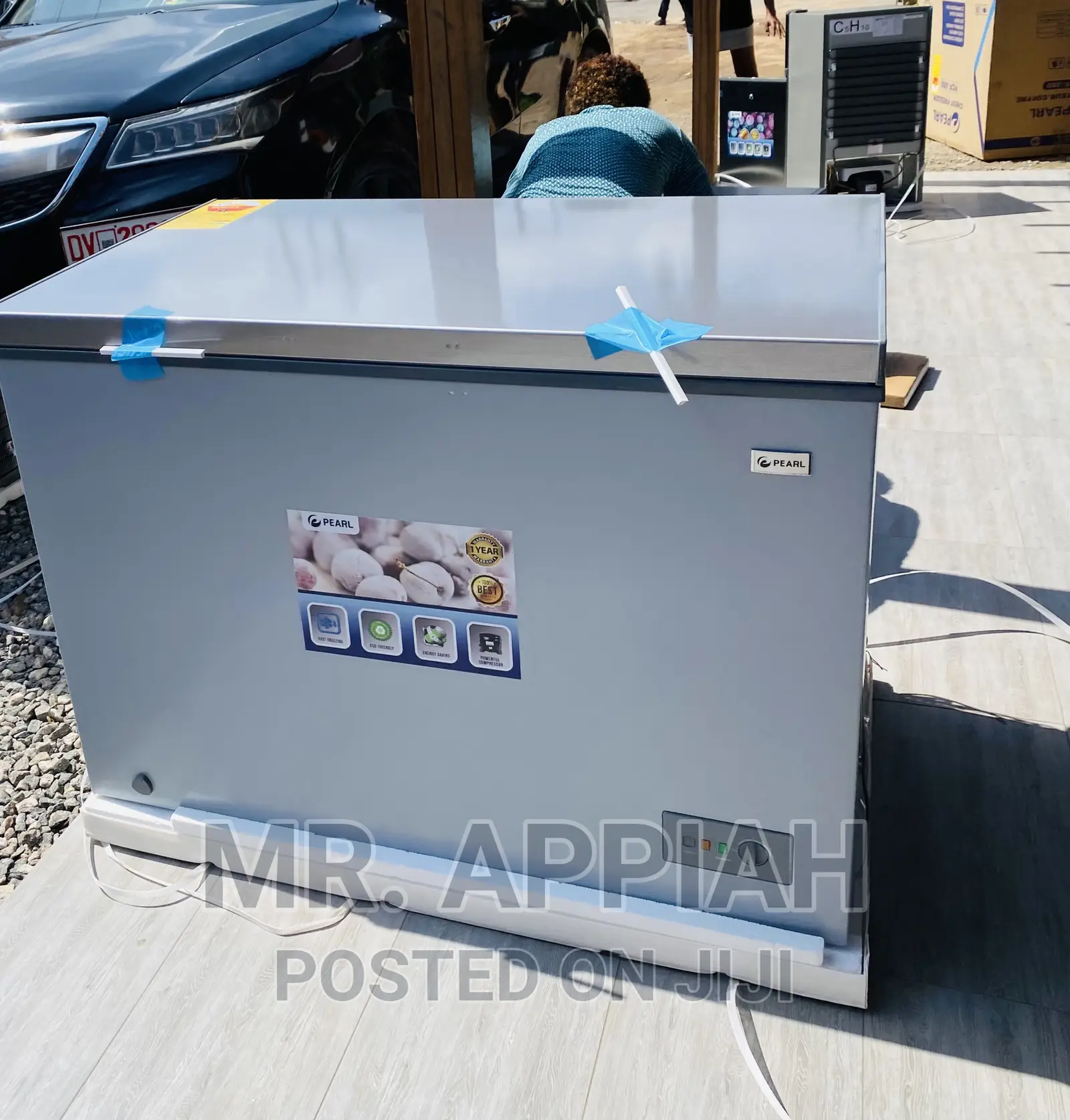 Quality Pearl PCF-380(316)Ltrs Single Door Chest Freezer.