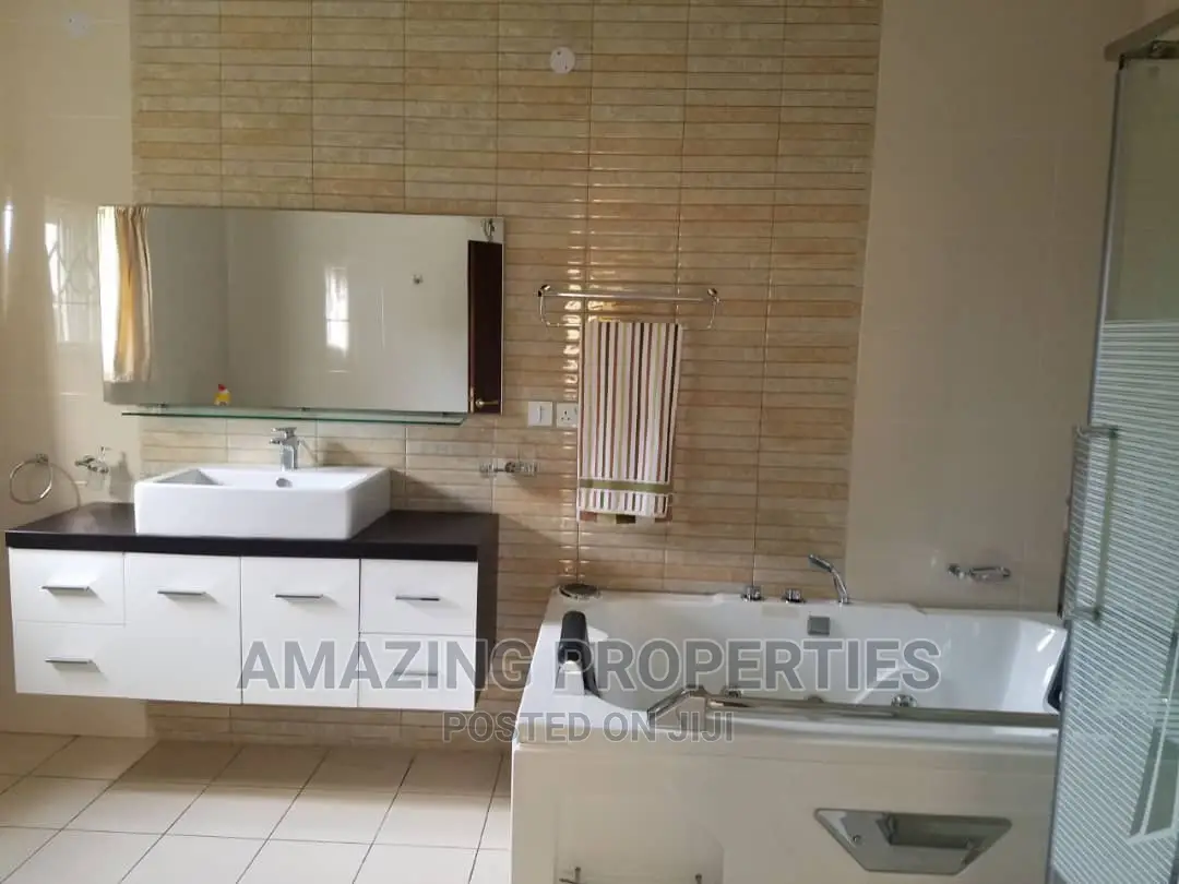 5bdrm House in Cantonments for rent