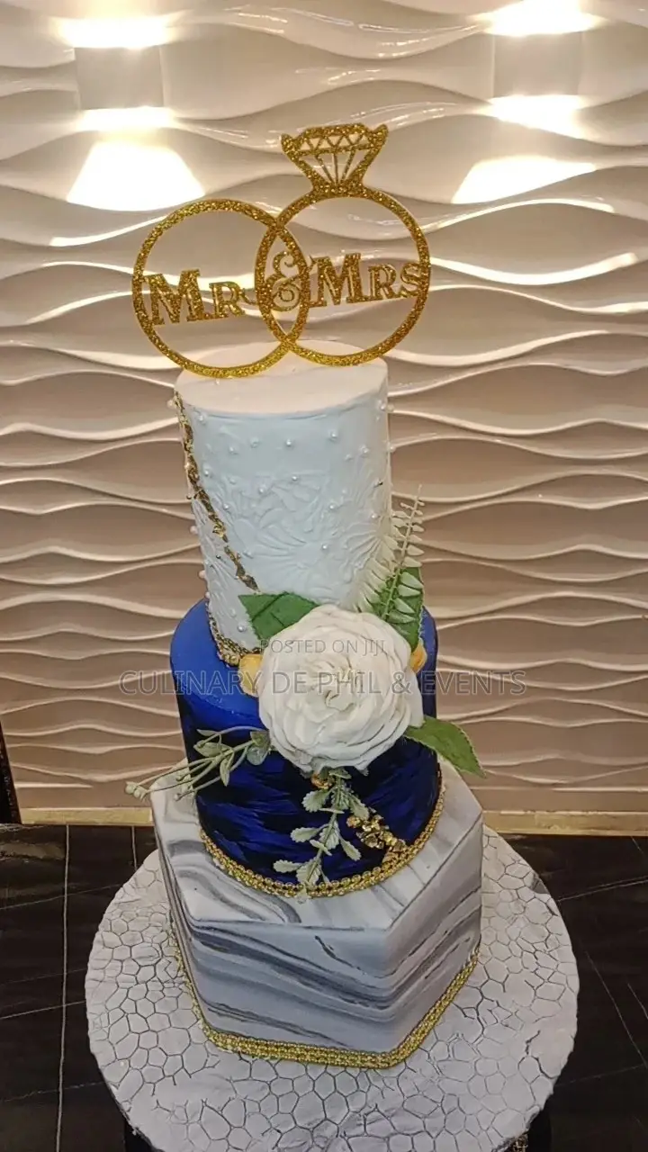 Royal Blue N White Wedding Cake