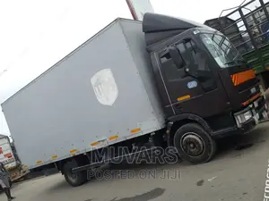 Cargo Truck for Rental 20-Footer Box Cargo Truck