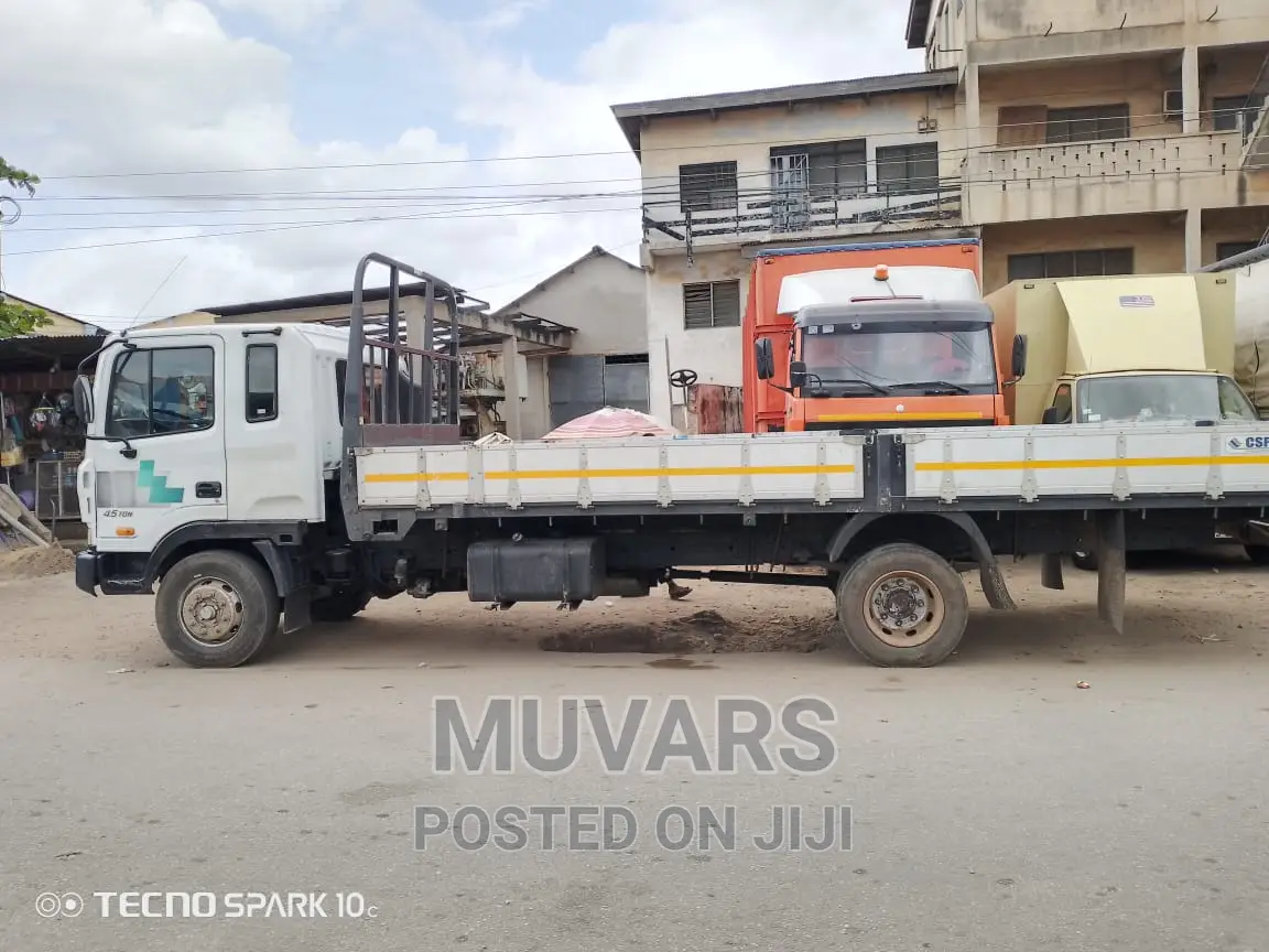 Hyundai Gold Cargo Truck 15-Footer Open Bucket